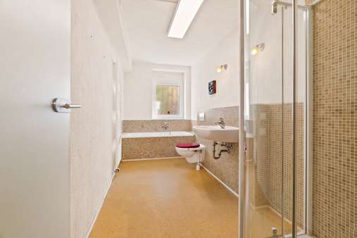 Badezimmer - Einfamilienhaus in 52066 Aachen mit 169m² kaufen