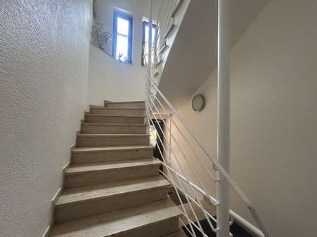 Treppenhaus Treppenhaus - Etagenwohnung in 52249 Eschweiler mit 71m² kaufen