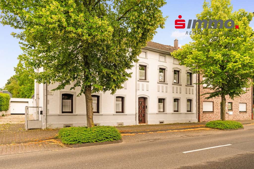 Straßenseite Straßenseite - Mehrfamilienhaus in 52146 Würselen mit 254m² als Kapitalanlage kaufen