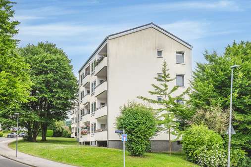 Seitliche Straßenansicht Seitliche Straßenansicht - Mehrfamilienhaus in 52074 Aachen mit 520m² als Kapitalanlage kaufen