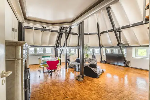 Frankenberger Viertel! Großzügige Maisonettewohnung mit Wintergarten und Terrasse in schönem Denkmal