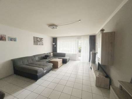 Wohnzimmer Hochparterre links - Mehrfamilienhaus in 52134 Herzogenrath mit 718m² als Kapitalanlage kaufen