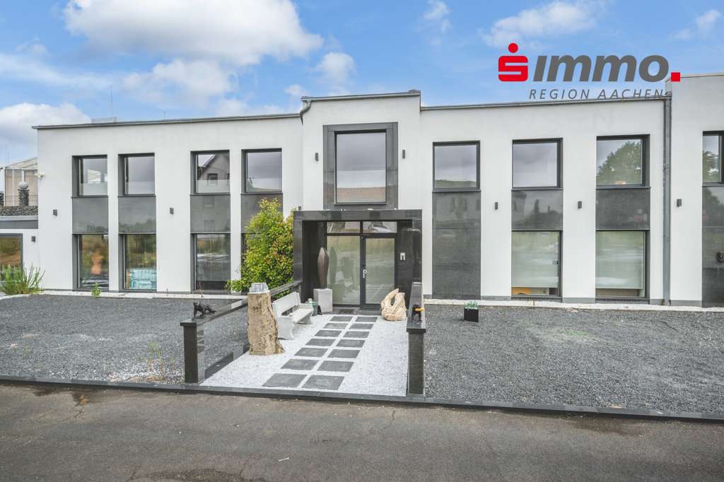 Titelbild Titelbild - Halle in 52134 Herzogenrath mit 168m² kaufen