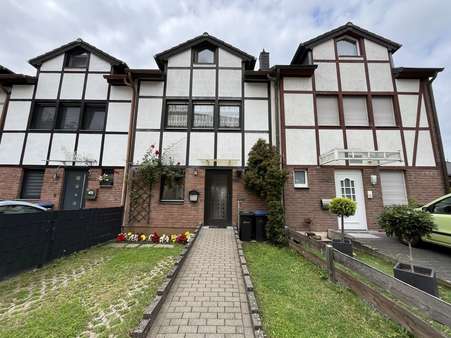 Straßenseite - Einfamilienhaus in 52223 Stolberg mit 82m² kaufen