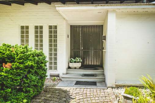 Eingang Eingang - Einfamilienhaus in 52074 Aachen mit 177m² kaufen