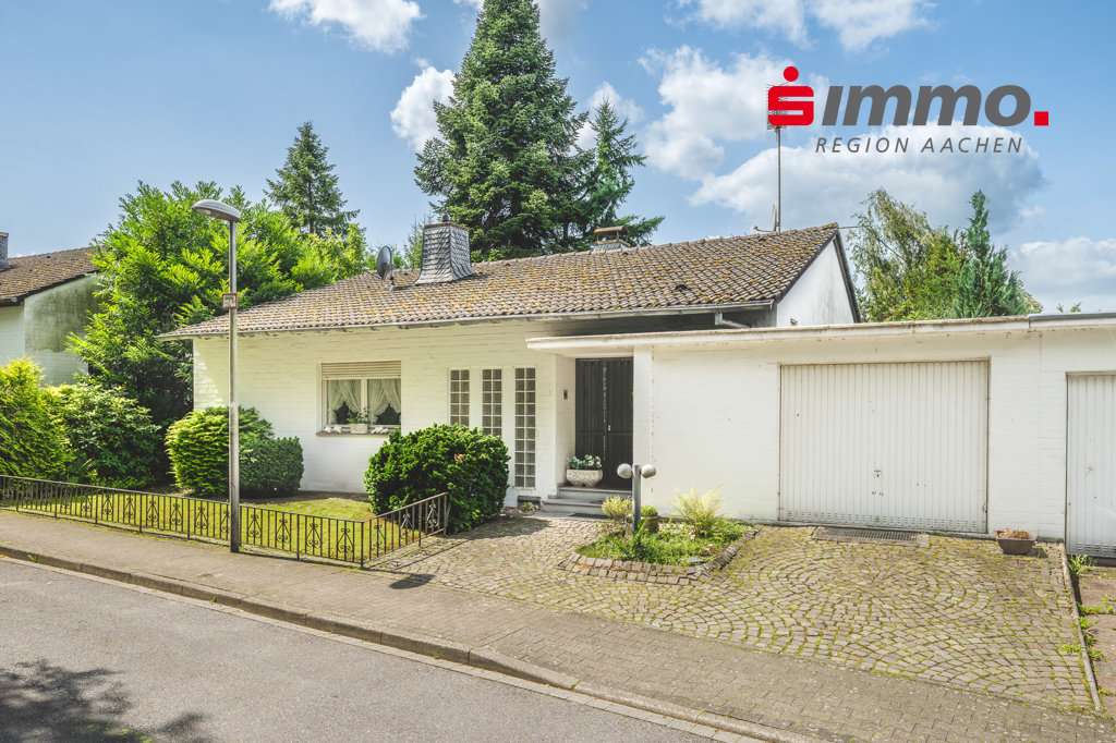 Titelbild Titelbild - Einfamilienhaus in 52074 Aachen mit 177m² kaufen