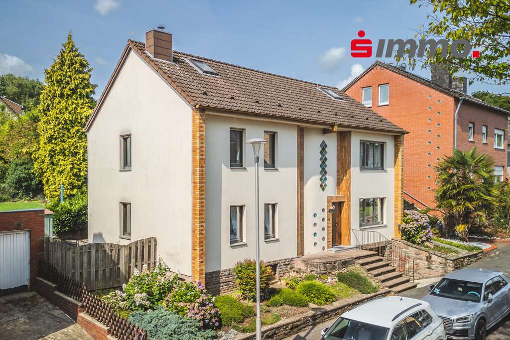 Titelbild Titelbild - Zweifamilienhaus in 52134 Herzogenrath mit 128m² kaufen