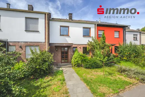 Reihenmittelhaus mit schönem
Garten und Garage in beliebter Wohnlage