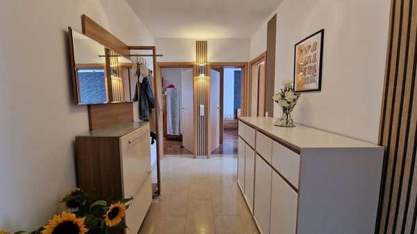 Diele (1) - Etagenwohnung in 52078 Aachen mit 74m² kaufen