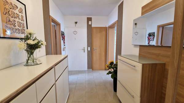 Diele (2) - Etagenwohnung in 52078 Aachen mit 74m² kaufen