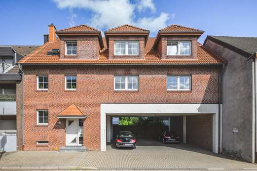 Frontansicht - Zweifamilienhaus in 52477 Alsdorf mit 219m² kaufen