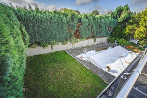 Blick in den Garten - Einfamilienhaus in 52457 Aldenhoven mit 248m² kaufen