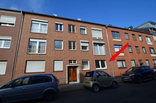 Straßenansicht mit Markierung 3757 - Erdgeschosswohnung in 52080 Aachen Eilendorf mit 50m² kaufen