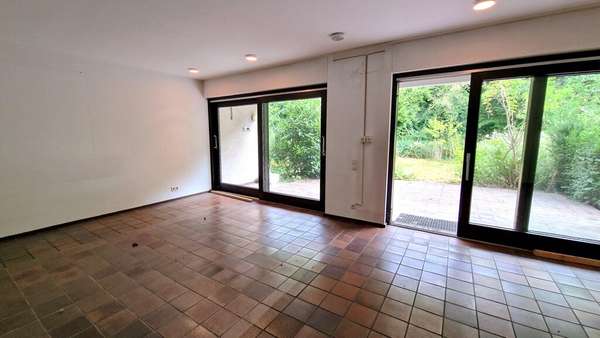 Wohnzimmer - Einfamilienhaus in 52072 Aachen mit 179m² kaufen