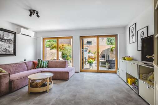 Wohnzimmer - Einfamilienhaus in 52080 Aachen mit 102m² kaufen
