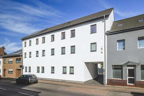 Vorderansicht - Mehrfamilienhaus in 52146 Würselen mit 637m² als Kapitalanlage kaufen