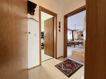 Eingangsbereich 1. Obergeschoss - Mehrfamilienhaus in 52146 Würselen mit 177m² als Kapitalanlage kaufen