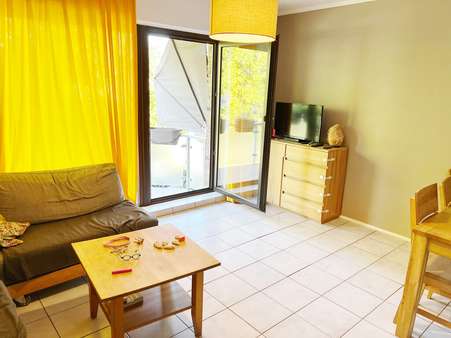 Wohnzimmer - Etagenwohnung in 52477 Alsdorf mit 83m² kaufen