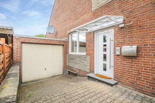 Hauseingang - Zweifamilienhaus in 52134 Herzogenrath mit 193m² kaufen