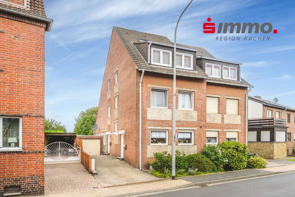 Straßenseite - Zweifamilienhaus in 52134 Herzogenrath mit 193m² kaufen