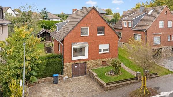 Aufnahme Drohne - Einfamilienhaus in 52223 Stolberg mit 116m² kaufen