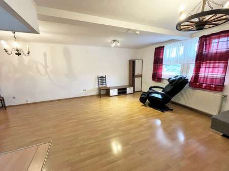 Wohnzimmer Whg 3 - Mehrfamilienhaus in 52152 Simmerath mit 236m² als Kapitalanlage kaufen