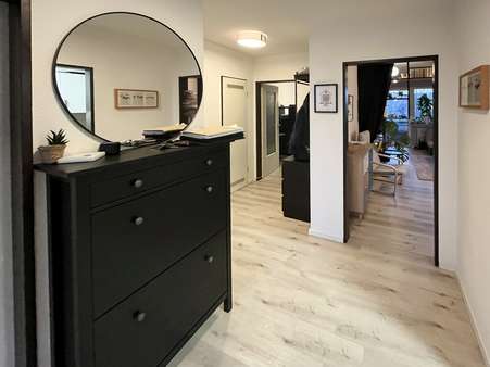 Eingangsbereich - Etagenwohnung in 52074 Aachen mit 65m² kaufen