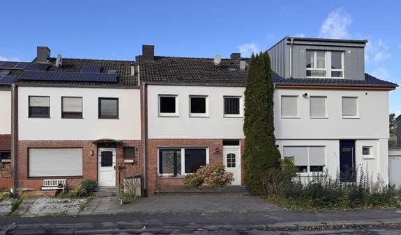 Frontansicht  - Einfamilienhaus in 52078 Aachen mit 95m² kaufen