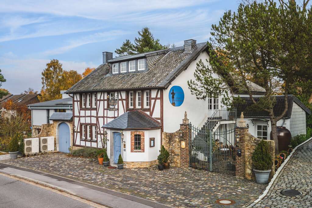 Titelbild - Restaurant in 52159 Roetgen mit 390m² mieten