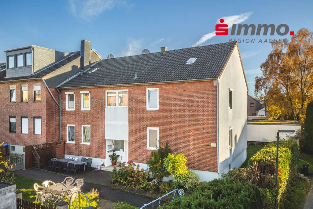 Titelbild - Zweifamilienhaus in 52223 Stolberg (Rhld.) mit 213m² kaufen