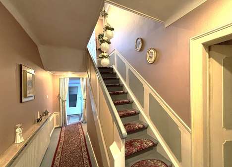 Treppenhaus - Einfamilienhaus in 52146 Würselen mit 175m² kaufen