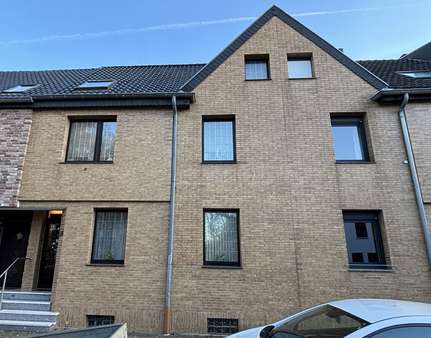 Vorderansicht - Einfamilienhaus in 52146 Würselen mit 175m² kaufen