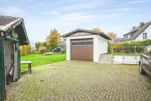 Garage (2) - Mehrfamilienhaus in 52156 Monschau mit 478m² als Kapitalanlage kaufen