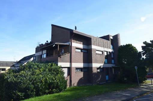 Rückansicht - Zwangsversteigerung Etagenwohnung in 52134 Herzogenrath mit 69m² kaufen