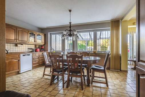 Essbereich EG - Mehrfamilienhaus in 52080 Aachen mit 250m² als Kapitalanlage kaufen