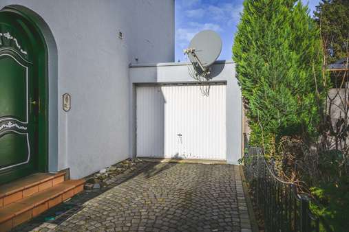 Garage - Zweifamilienhaus in 52078 Aachen mit 246m² kaufen