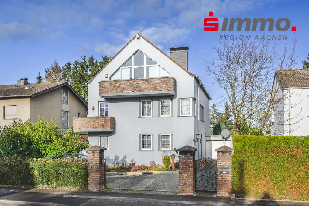 Titelbild - Zweifamilienhaus in 52078 Aachen mit 246m² kaufen