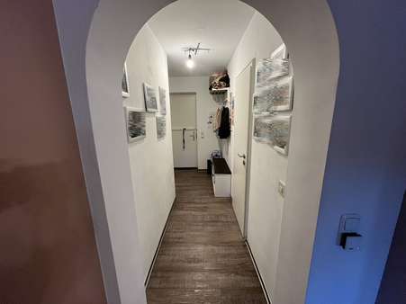 Flur - Etagenwohnung in 52134 Herzogenrath mit 92m² kaufen