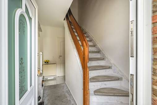 Treppenhaus - Einfamilienhaus in 52531 Übach-Palenberg mit 136m² kaufen