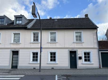 Titelbild - Etagenwohnung in 52072 Aachen mit 131m² kaufen