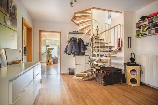 Diele Dachgeschoss - Etagenwohnung in 52134 Herzogenrath mit 316m² kaufen