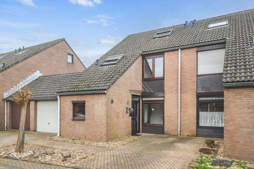 Vorderansicht - Einfamilienhaus in 52399 Merzenich mit 110m² kaufen