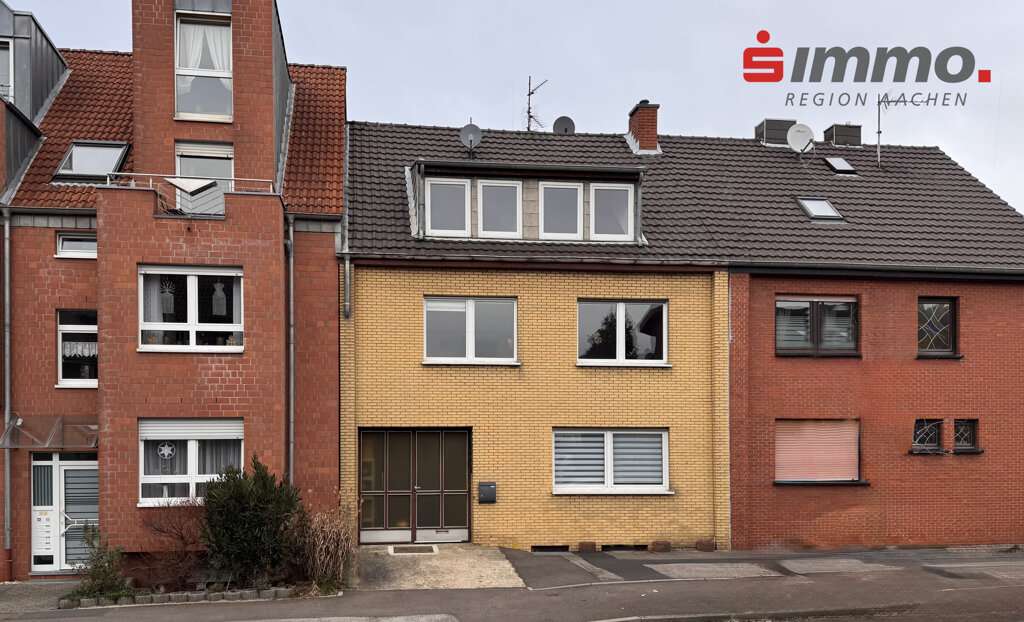 Titelbild Titelbild - Reihenhaus in 52477 Alsdorf mit 160m² kaufen