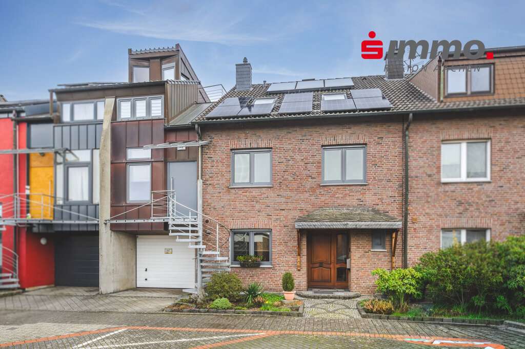 Titelbild Titelbild - Zweifamilienhaus in 52134 Herzogenrath mit 195m² kaufen
