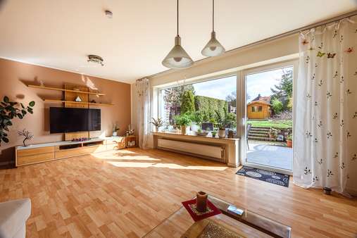 Wohnzimmer Wohnzimmer - Zweifamilienhaus in 52134 Herzogenrath mit 195m² kaufen