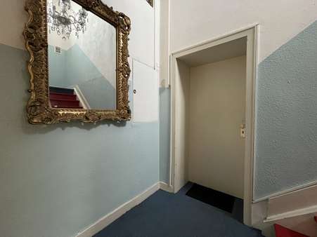 Eingang rechts - Etagenwohnung in 52070 Aachen mit 74m² kaufen