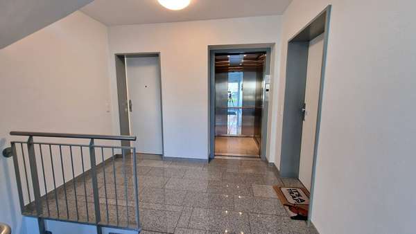 Treppenhaus Treppenhaus - Etagenwohnung in 52351 Düren mit 63m² kaufen