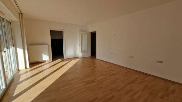 Wohnzimmer (2) Wohnzimmer (2) - Etagenwohnung in 52351 Düren mit 63m² kaufen