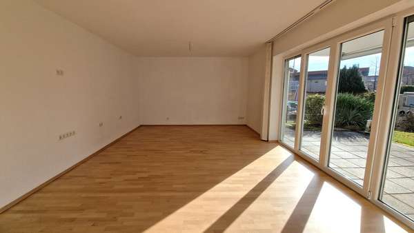 Wohnzimmer (3) Wohnzimmer (3) - Etagenwohnung in 52351 Düren mit 63m² kaufen
