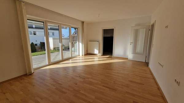 Wohzimmer (1) Wohzimmer (1) - Etagenwohnung in 52351 Düren mit 63m² kaufen